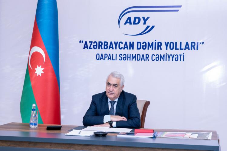 2021_10_03_Dzhavid_Gurbanov-Azerbaijanski_zheleznitzi.jpg