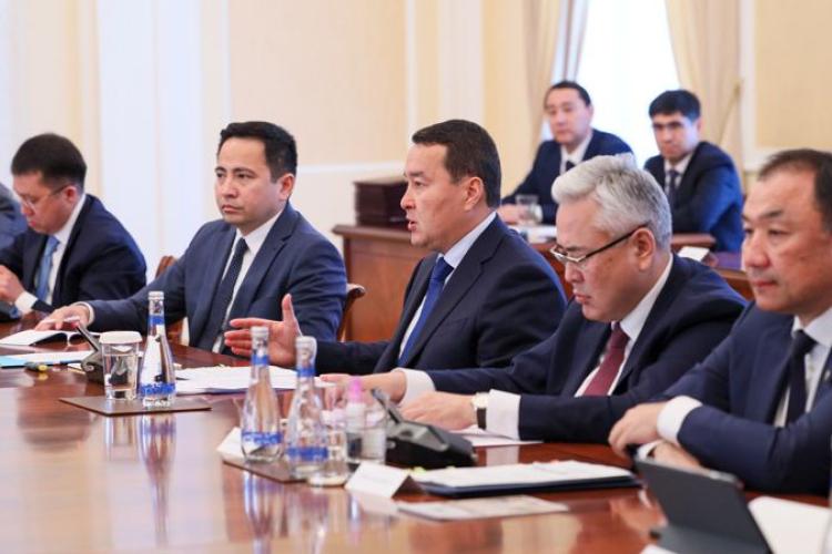 2023_06_22_1_Meeting between the Prime Ministers of Azerbaijan and Kazakhstan, Ali Asadov and Alikhan Smailov, in Baku.jpeg