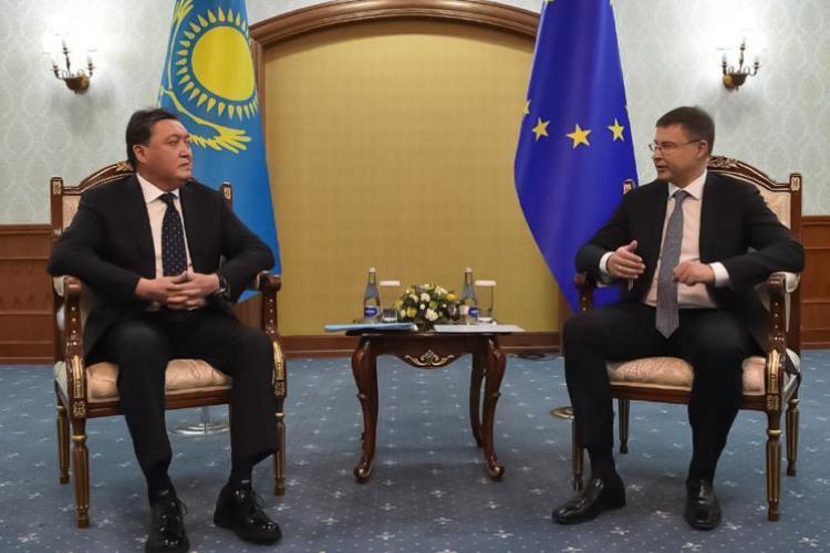2021_11_05_Kazakhstan Prime-Minister Askar Mamin meets with European Commission’s Executive Vice-President Valdis Dombrovskis.jpg