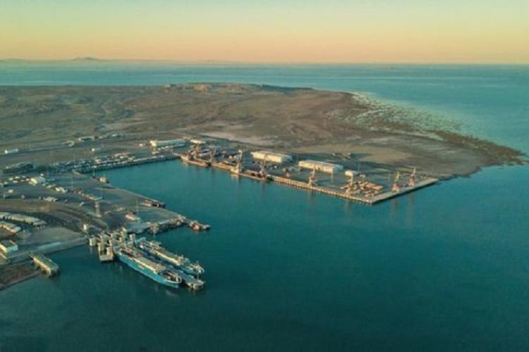 Kazakhstan eyes to build terminal in Azerbaijan's Alat port